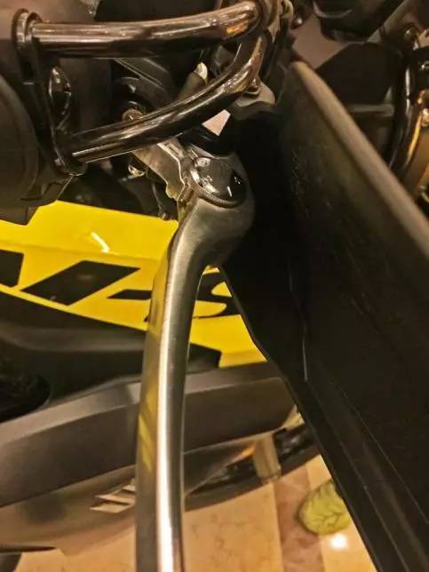 最新豪爵铃木dl250评测视频,18年的豪爵铃木dl250值得买吗