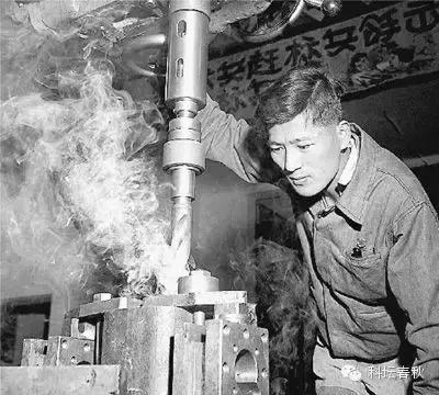 苹果手机第一代芯片,iphone打孔技术怎么样