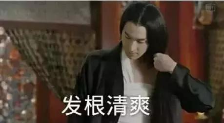 从面瘫视帝到哭戏之王，曾被骂丑八怪的他，不但演技了得，还娶了国民女神！