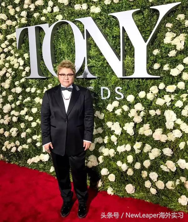 第76届托尼奖颁奖典礼,托尼奖红毯彩虹玫瑰墙
