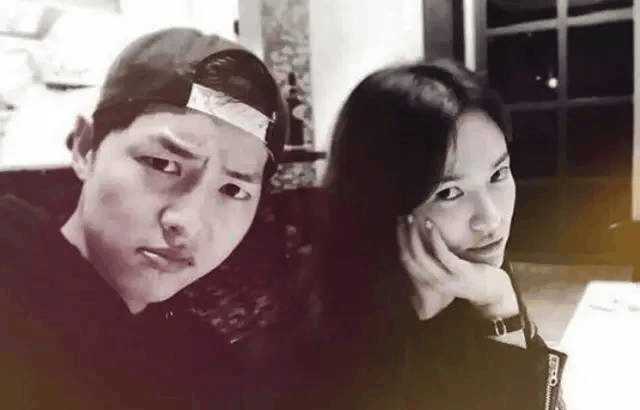 宋仲基宋慧乔搭肩同游,宋仲基宋慧乔巴厘岛甜蜜约会