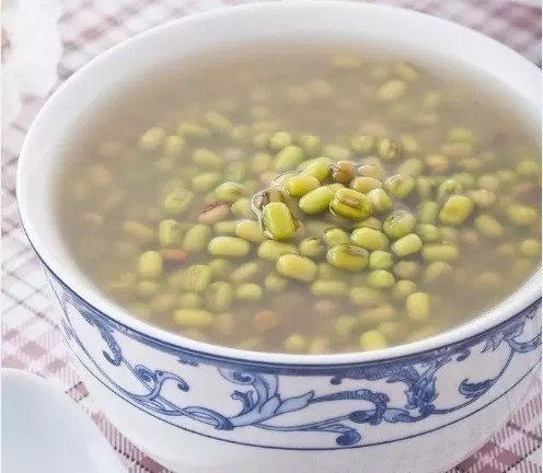 喝冰镇的绿豆汤好吗,冰镇绿豆汤不能喝吗