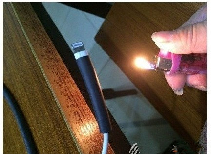 苹果手机数据线炸开了？一根5毛钱的热缩胶拯救了它