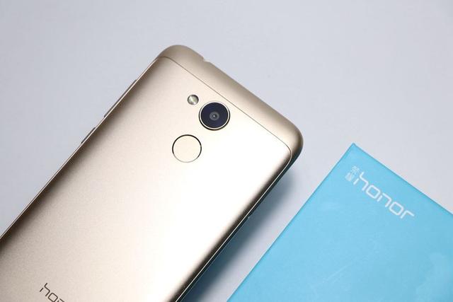 荣耀畅玩6a还能用吗,流畅不卡不发热续航强推荐