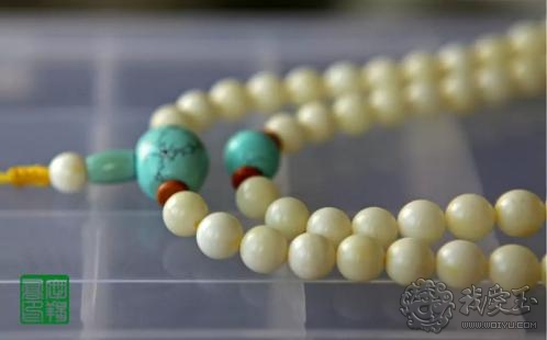 天然蜜蜡和水煮蜜蜡,水煮蜜蜡和烤蜜蜡