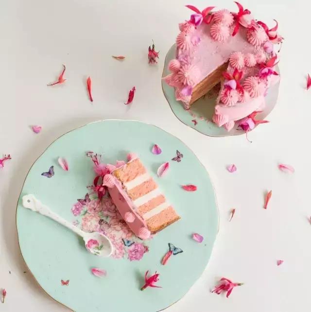 米兰达可儿优雅迷人又亮眼又吸睛,米兰达可儿冻龄护肤秘诀