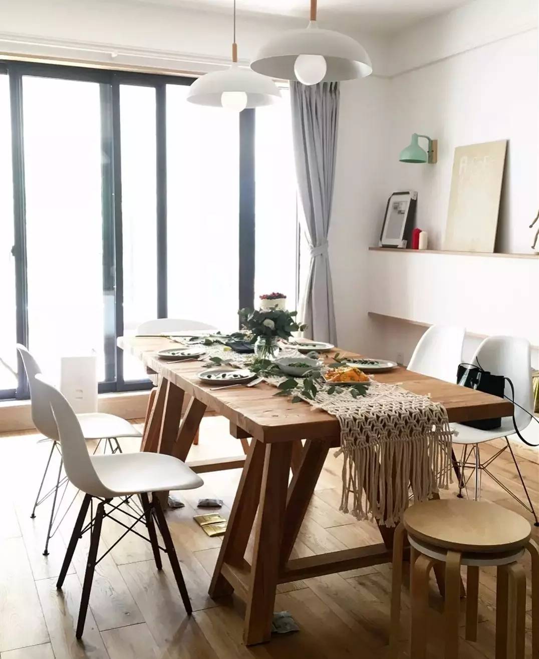 餐桌上盖一条布实用吗,为什么餐桌上要铺一块布