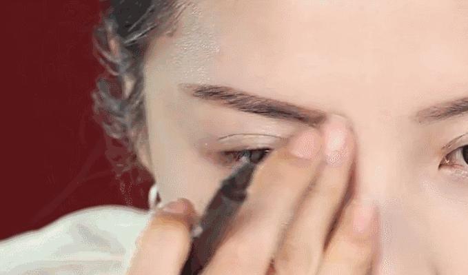 学生党买一套化妆品大概多少钱,学生党应该买什么样的化妆品