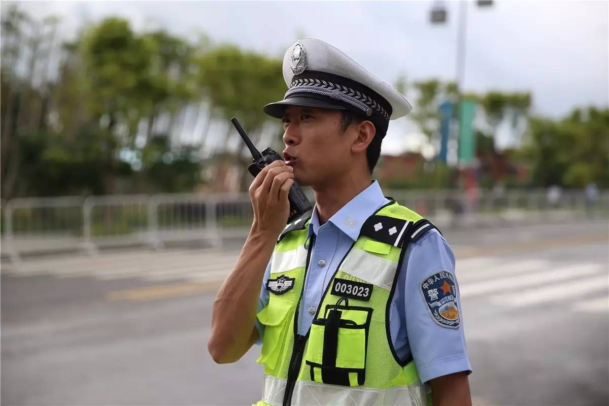 「微图册」茶心之旅守护神——黔南交警