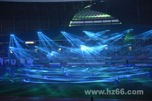 奥体中心首秀精彩上演湖州乐活足球战平金华