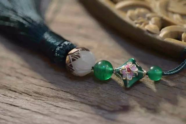 清新好物这个洗头按摩梳太实用了,又舒服又好用的木梳