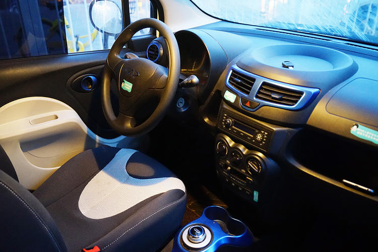 号称扫码就走的共享汽车到底有没有那么方便？我们体验了北京的五家服务|好奇心实验室