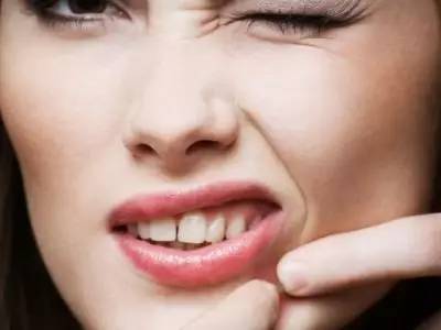 如何摆脱草莓鼻做好这三步就够了 (7个小妙招分享让你告别草莓鼻)