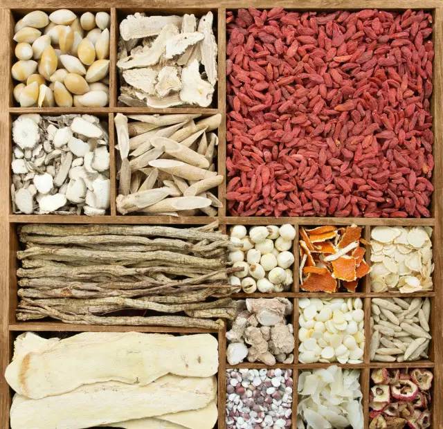 百草园有什么药材,百草园里面有什么草