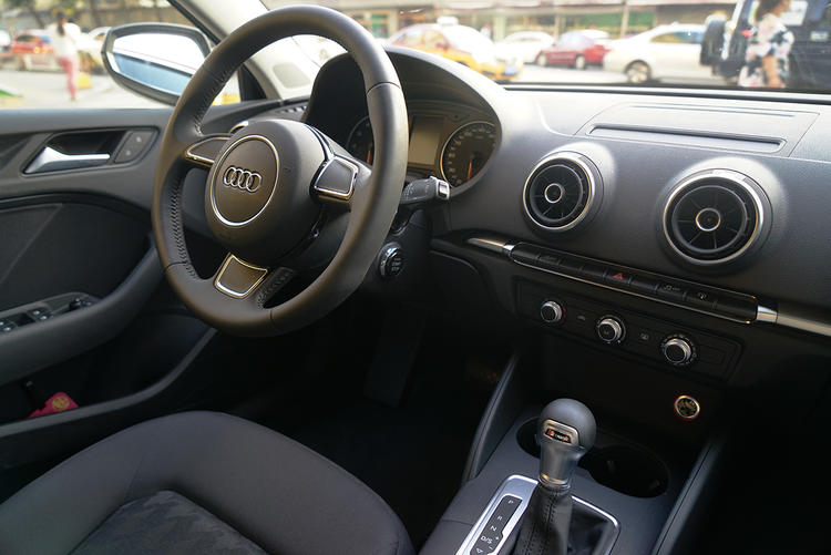 扫码的共享汽车,扫码式的共享汽车