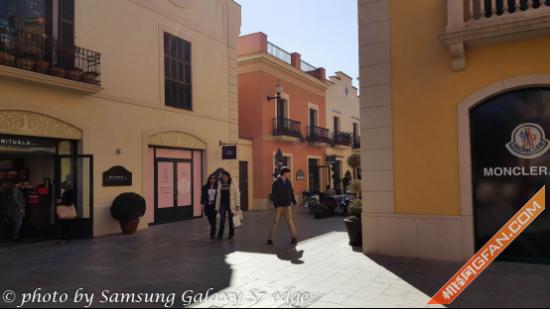 西班牙巴塞罗那旅游购物攻略,巴塞罗那拉罗卡购物村购物指南