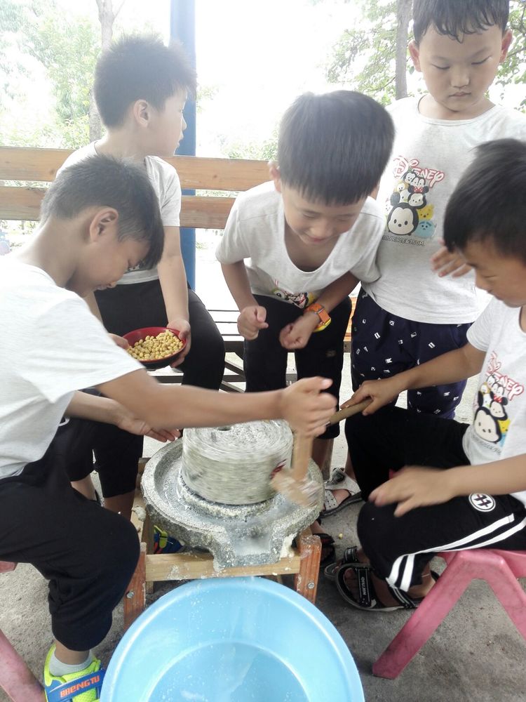 幼儿园毕业班夏令营活动,幼儿园大班毕业夏令营走进小学