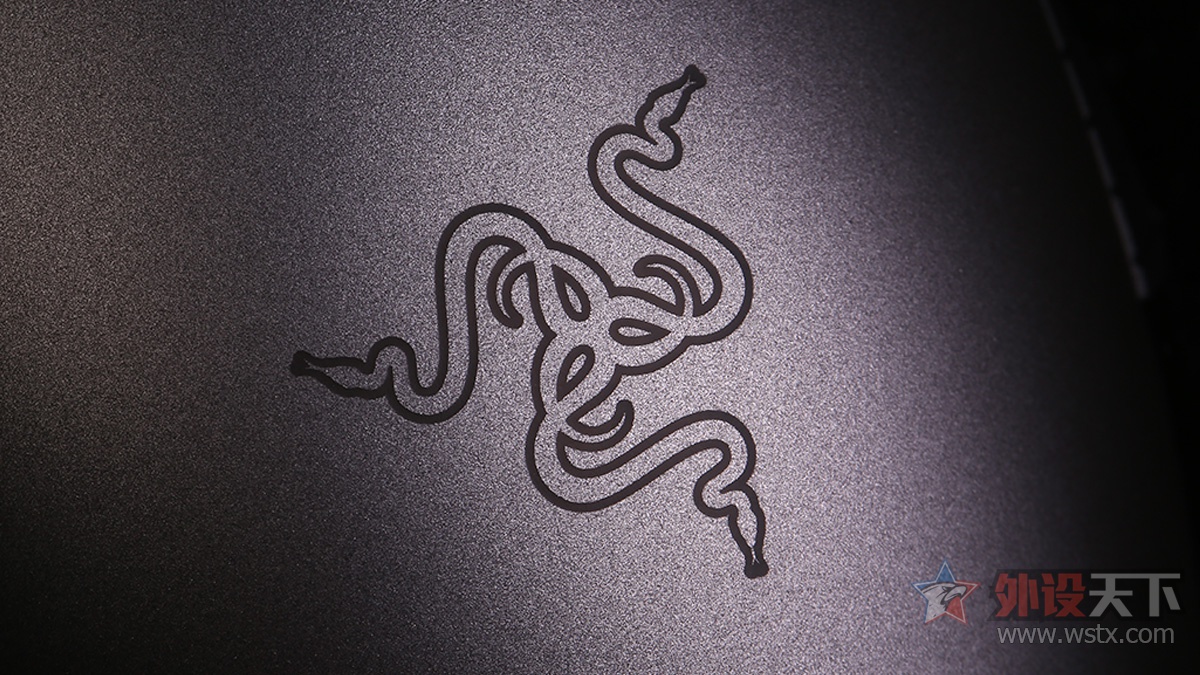 雷蛇锐蝮蛇鼠标xy轴玩cf,雷蛇锐蝮蛇是激光鼠标吗