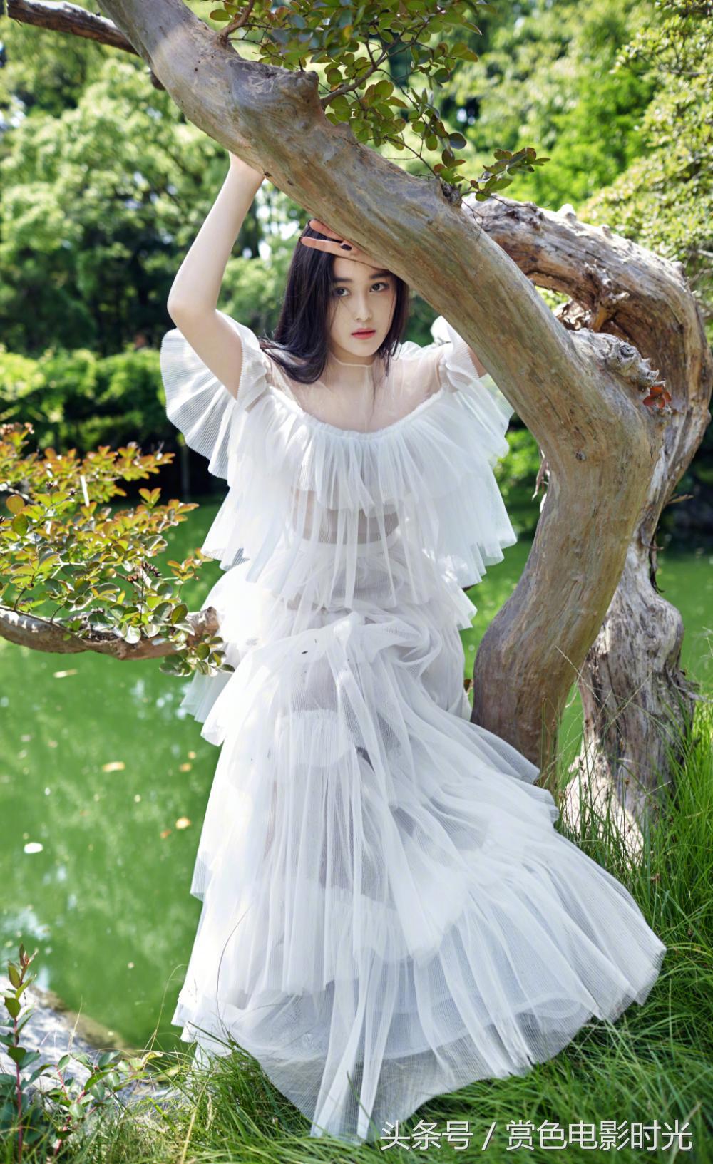 张馨予曝光惊艳写真照,张馨予穿黑西装高清新写真照