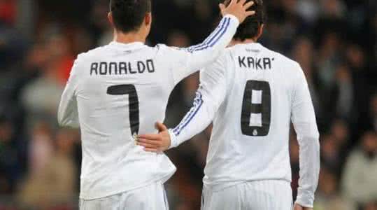 天下足球关于c罗的记忆,天下足球之绝代双骄第1集