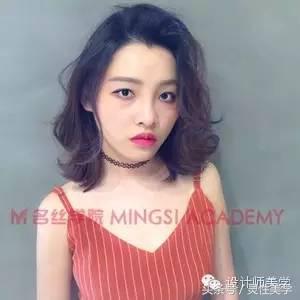 菱形脸的发型妆容设计方案