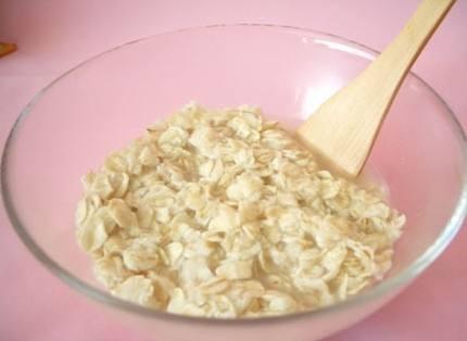 鼻子挤出的白色“条状物”是什么？要怎样才能将它们清理彻底！