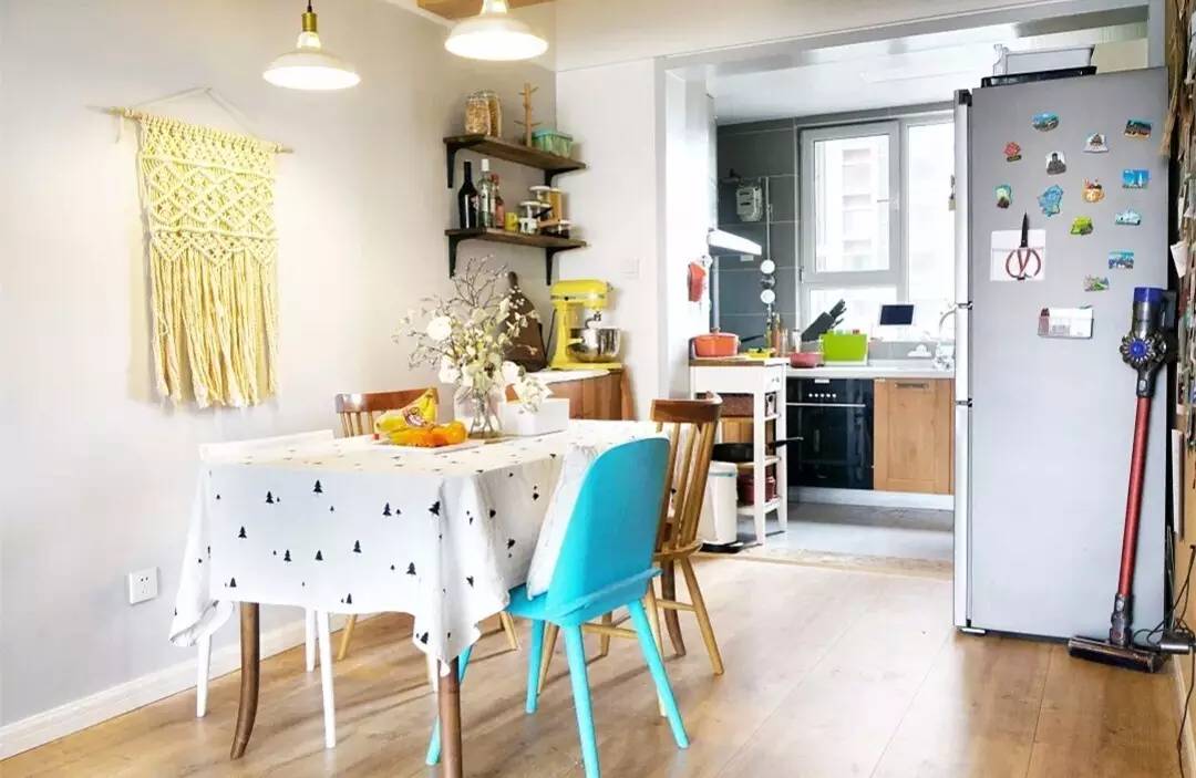 餐桌上盖一条布实用吗,为什么餐桌上要铺一块布