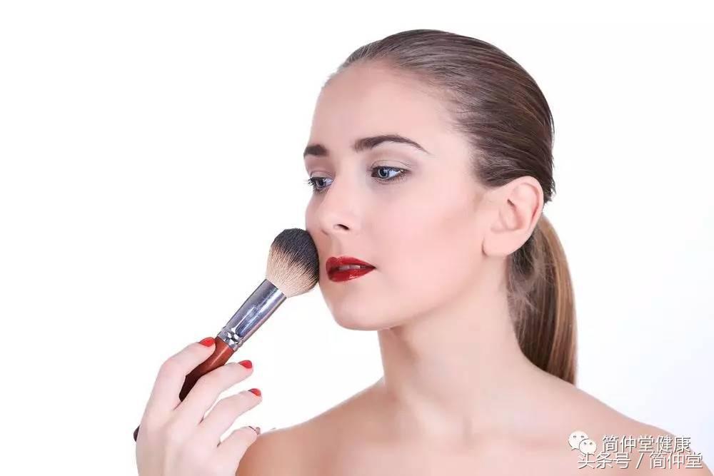 改善脸色发黄发暗的方法,最近脸色发黄发暗怎么回事