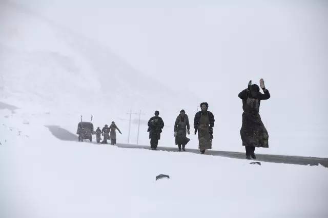 千里背尸赵本山,赵本山千里背尸