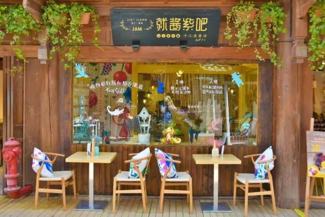 丽江这些有故事的小店,和那些江湖中的人!