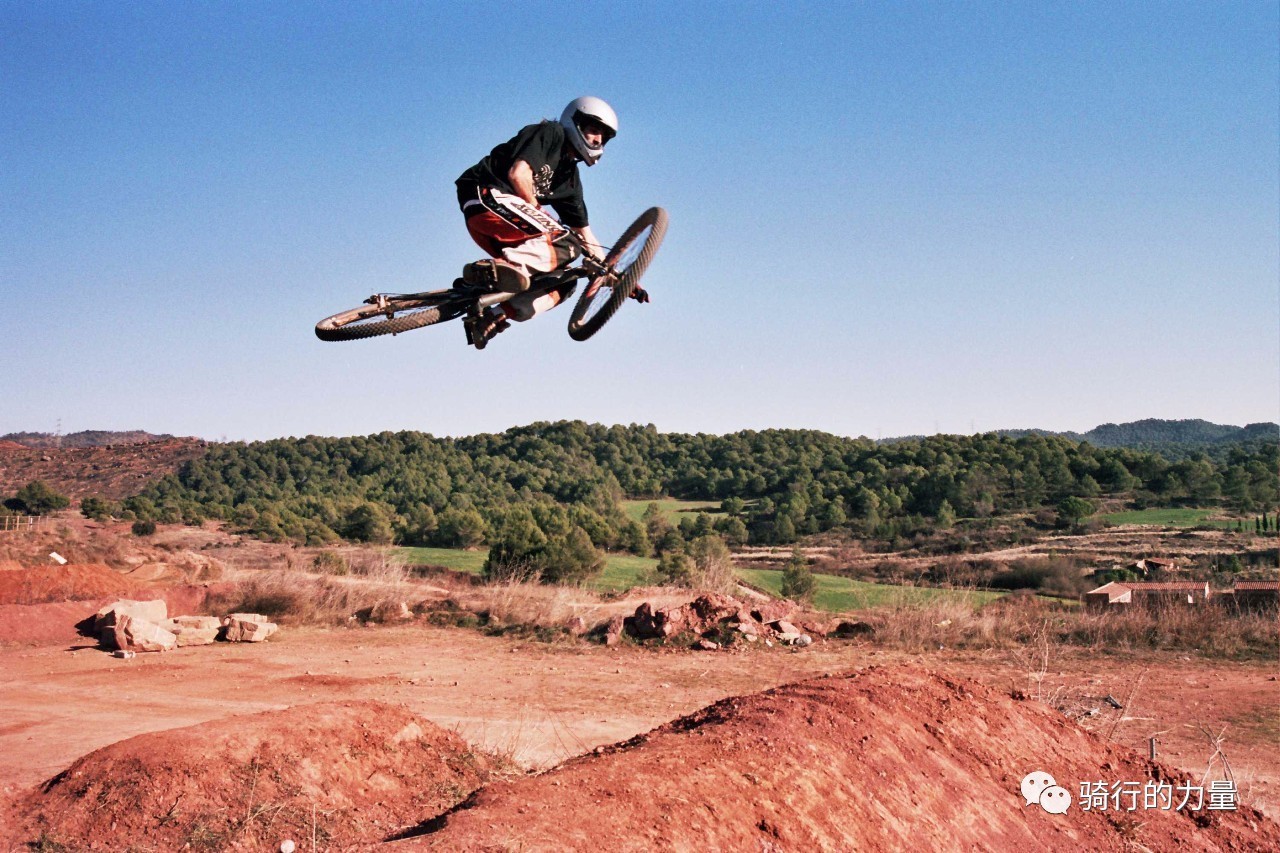 降低骑行摔伤的技巧与方法,自行车骑行伤病