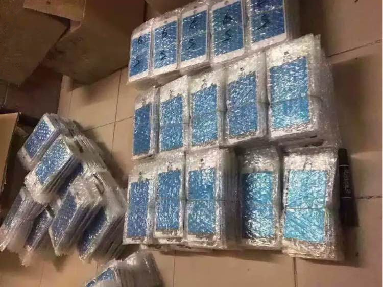 苹果组装机工厂，拿5s主板改成6S，不拆机看不出来