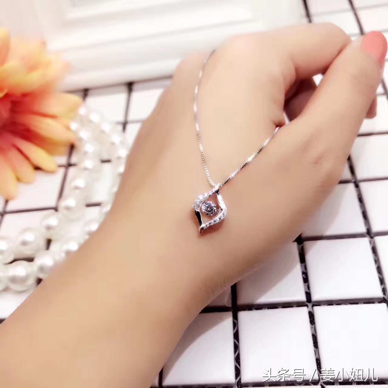 bulingbuling星空锁骨链 (锁骨链流行吗)