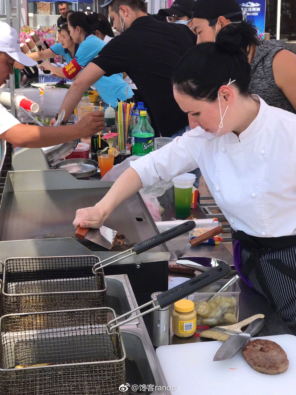 馋客美食旅行家丨住碧海沙滩泡海景温泉如何吃转渔岛海鲜五天不重样