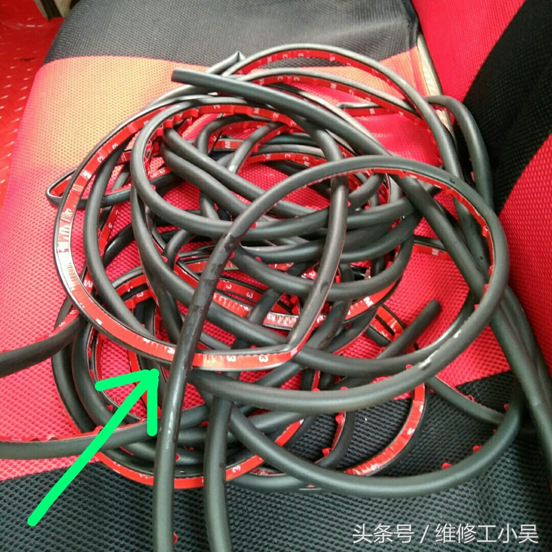 汽车门下边下雨漏水,汽车下雨车门进水原因