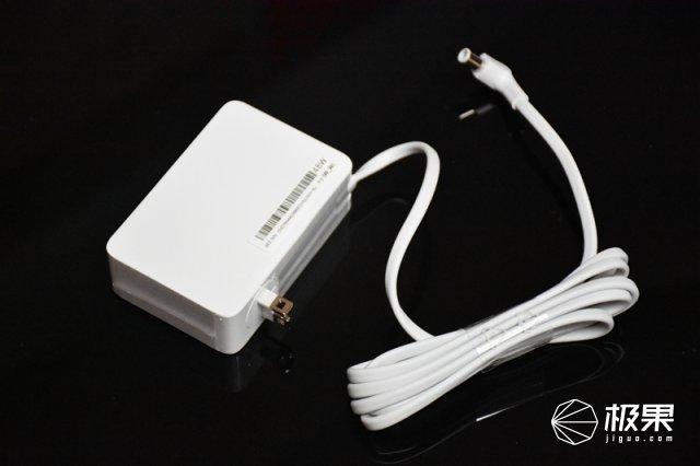 三星最好的显示器是什么,为什么大家都说三星的手机屏幕好