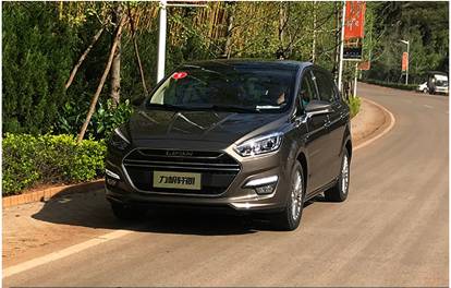 试驾力帆轩朗,力帆轩朗七座测评