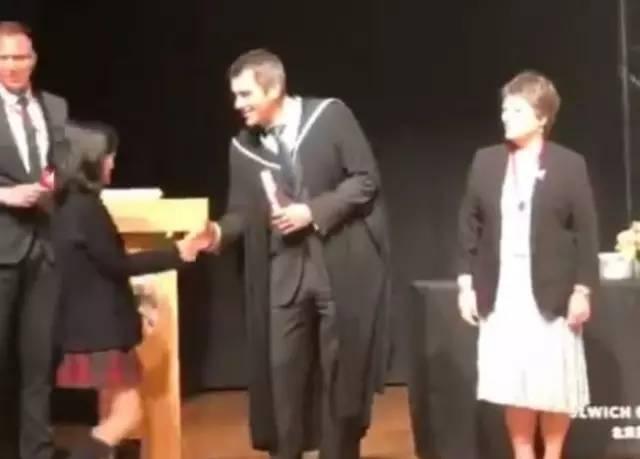 金晨李易峰杨幂,金晨与杨幂