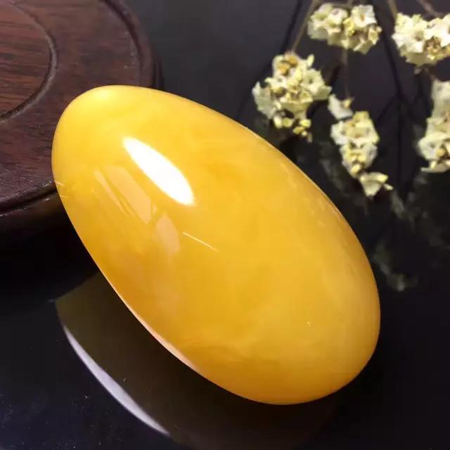 蜜蜡和什么搭配最好图片,蜜蜡的正确搭配图