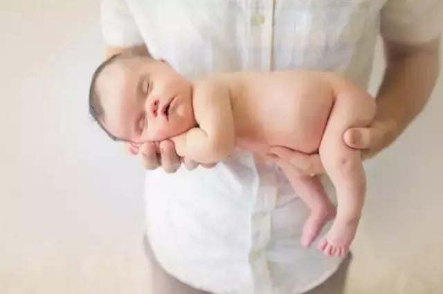 母乳不足还要坚持母乳喂养吗,有必要一定坚持母乳喂养吗