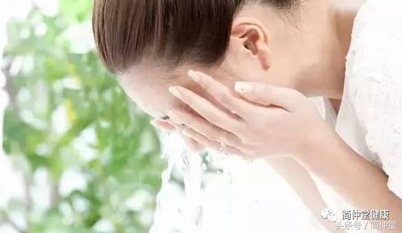 进空调房就脸部发热发红,冷热交替脸部发红发热