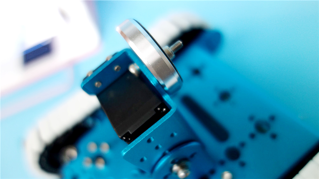 行进、踢球、摇头晃脑样样行，DIY、编程、智能交互个个棒