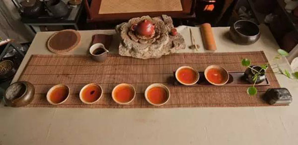 茶干泡和湿泡的区别,茶是闷泡好还是敞开泡好