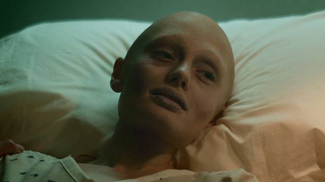 新“变女郎”有第一代的影子！爆炸戏被屎砸有点儿惨……