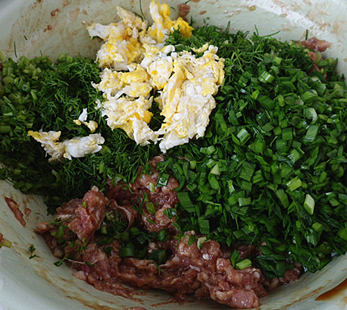 韭菜鸡蛋小茴香馅菜盒,茴香馅饺子好吃还是韭菜馅的好吃