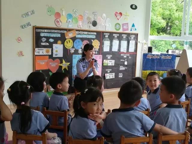 小女孩遇到陌生人搭讪怎么处理,小孩在外面遇到陌生人搭讪