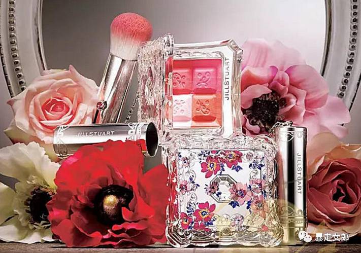 男生也可以看(追女秘诀)!国内外网红模特都喜欢的高颜值化妆品系列,价不在高有颜则好