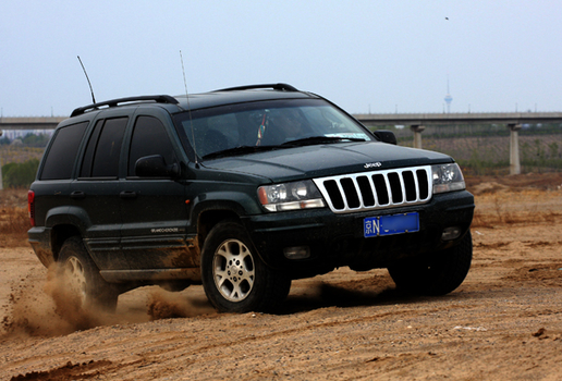 为情怀买单的豪车,13年jeep大切诺基开起来怎么样
