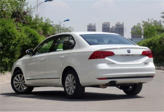 2017款一汽大众宝来，经典车型换新颜，都市硬汉无惧挑战