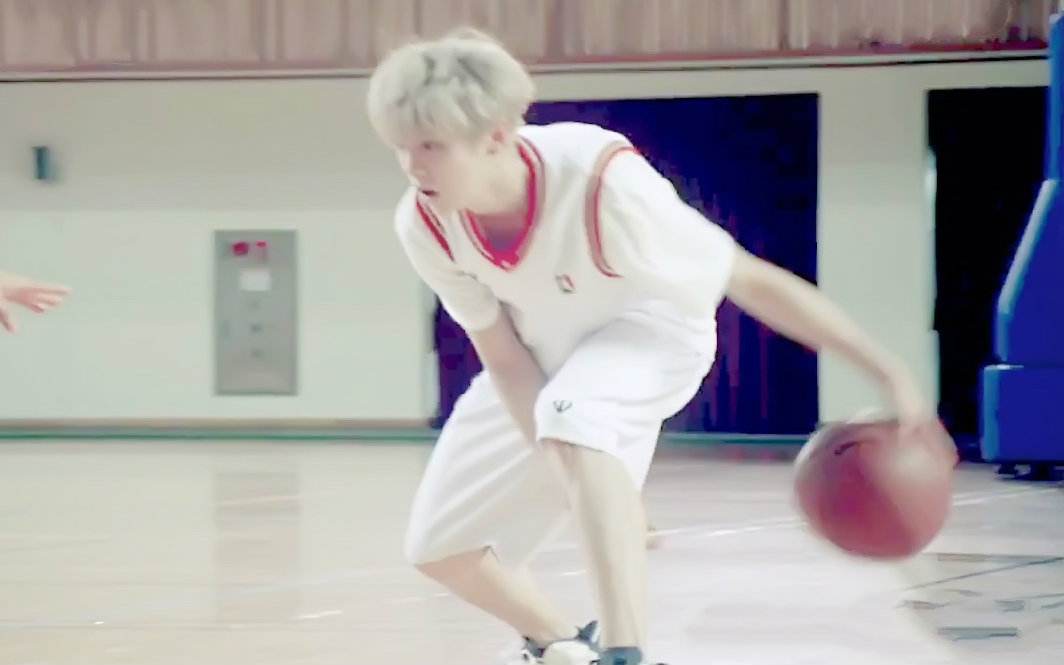 鹿晗在跑男的高燃时刻,鹿晗是很厉害的明星吗